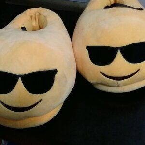 Emoji Yellow Smiling Face w Sunglasses Bedroom Slipper No 74